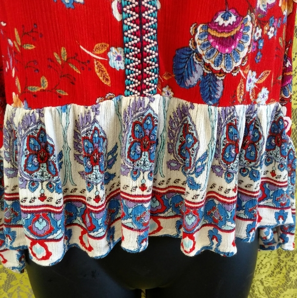 Paisley Floral Ruffle Bottom Peplum High-Low Tank Top - Picture 5 of 6